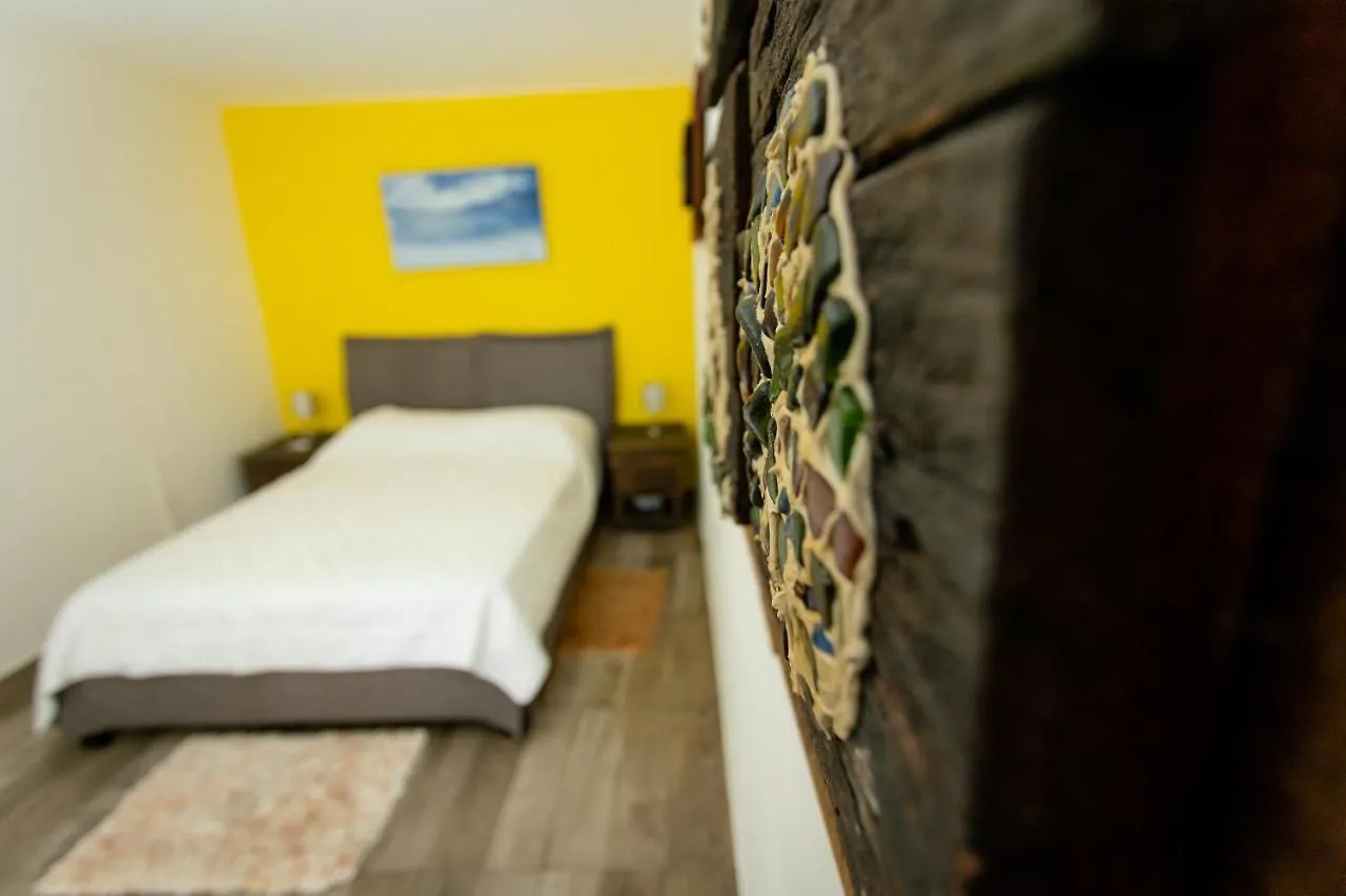 Westpunt Beach Apartments Виллемстад 0*,