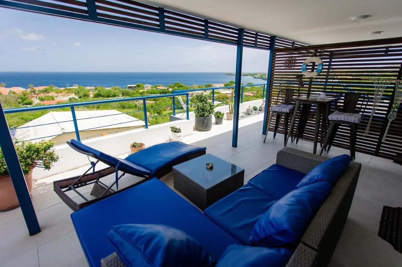 Westpunt Beach Apartments Виллемстад